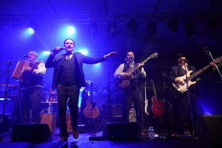 V SOBOTO POD ŠOTOROM FOTO TINE ŠUBIC (5)